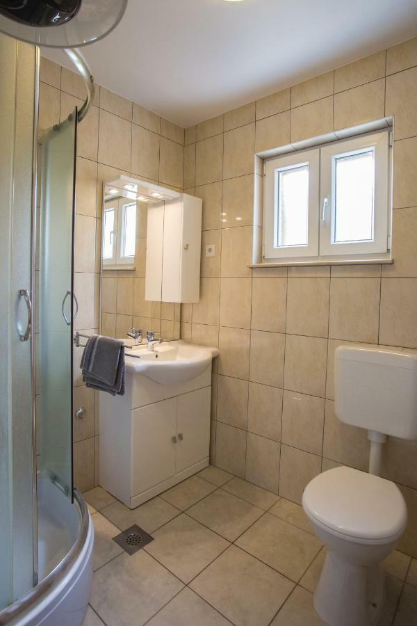 Apartment Smuljic Vrboska Exterior photo