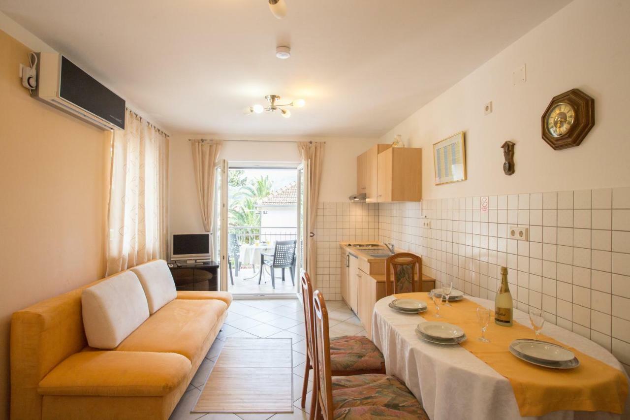 Apartment Smuljic Vrboska Exterior photo